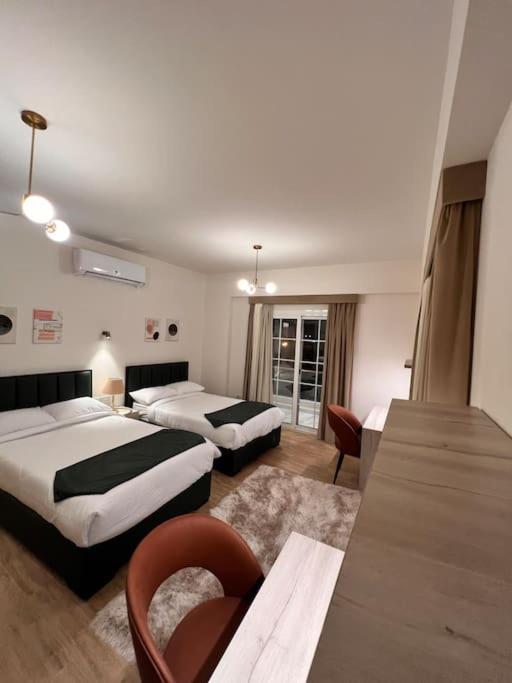 Apartment White Palace Served 22 *